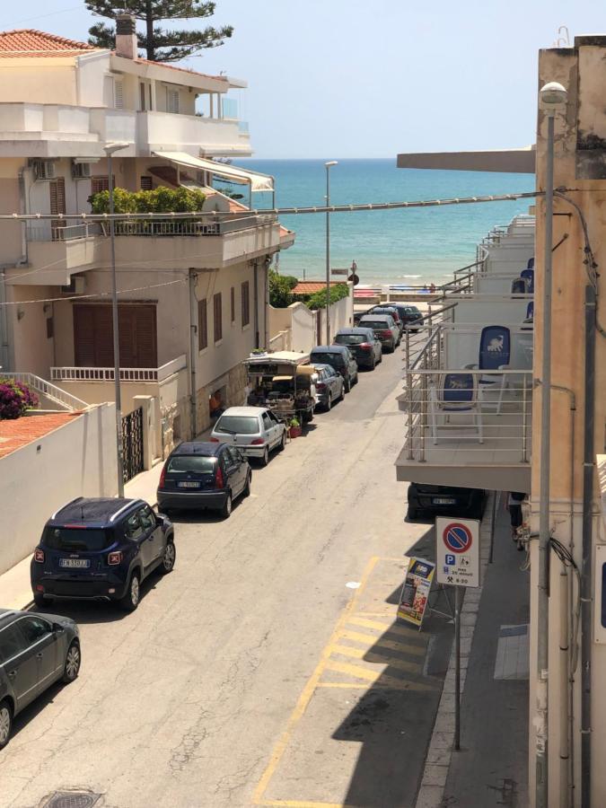 Appartamento Il Mare A Due Passi Marina di Ragusa Esterno foto