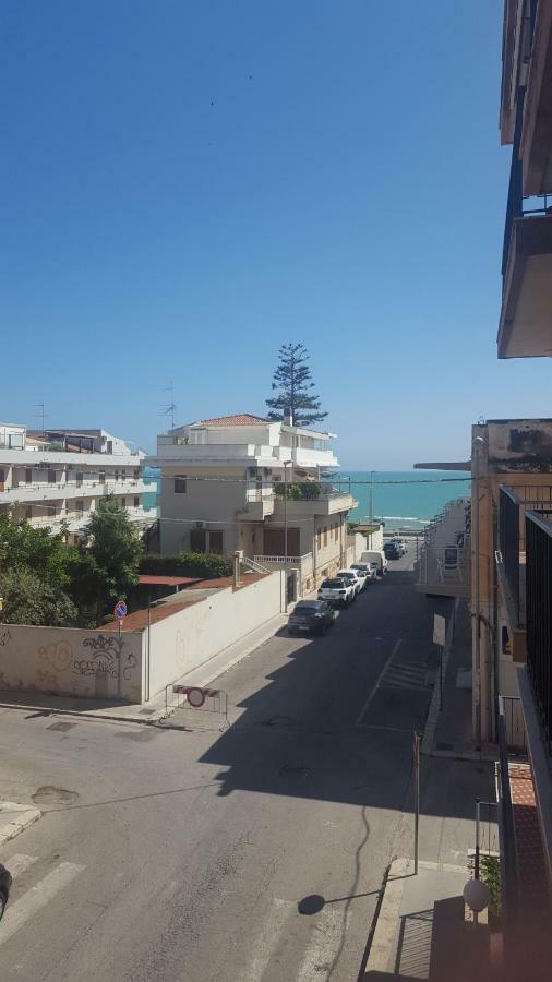 Appartamento Il Mare A Due Passi Marina di Ragusa Esterno foto