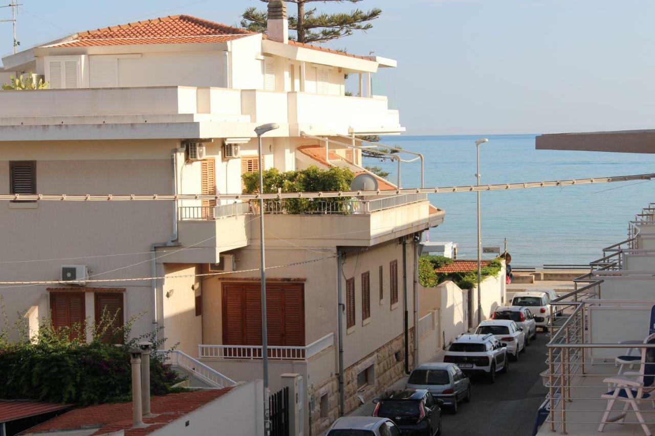 Appartamento Il Mare A Due Passi Marina di Ragusa Esterno foto